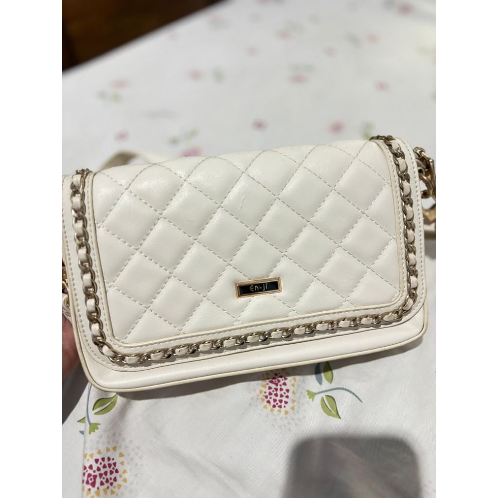 PRELOVED TAS ENJI ORIGINAL WHITE