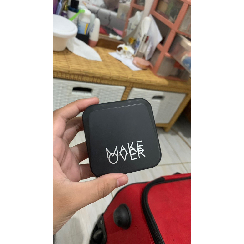 PRELOVED | makeover perfect cover powder foundation shade n30 honey