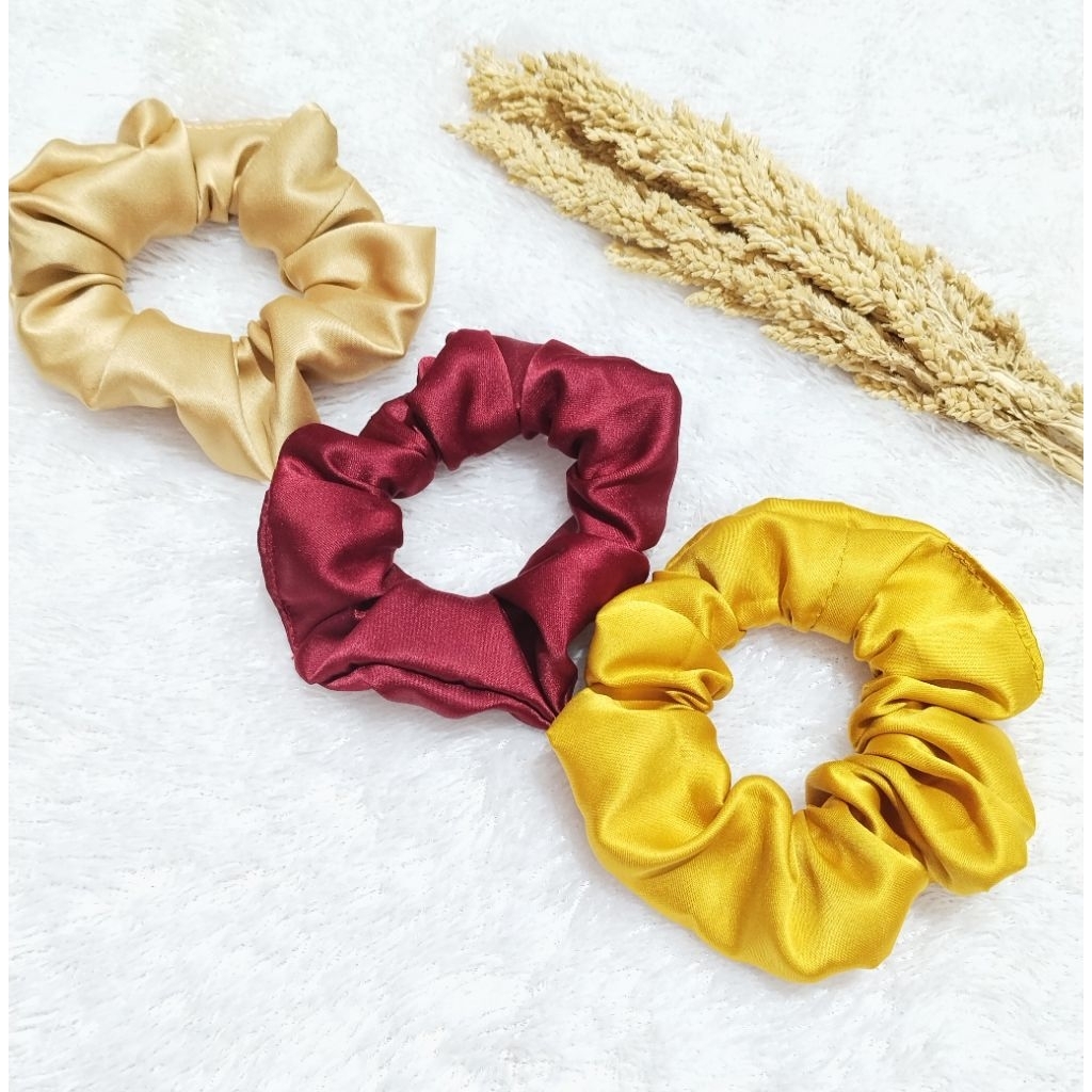 1 set isi 3 pcs/scrunchie/ikat rambut