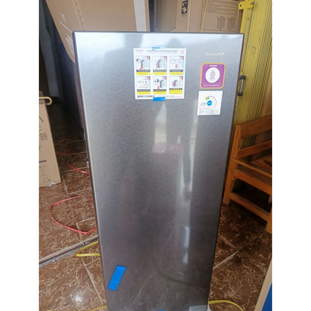 freezer sharp 8 rak  fjm 198