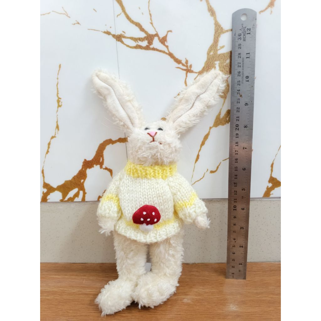 Kelinci Putar Vintage brand Hugfun 1999