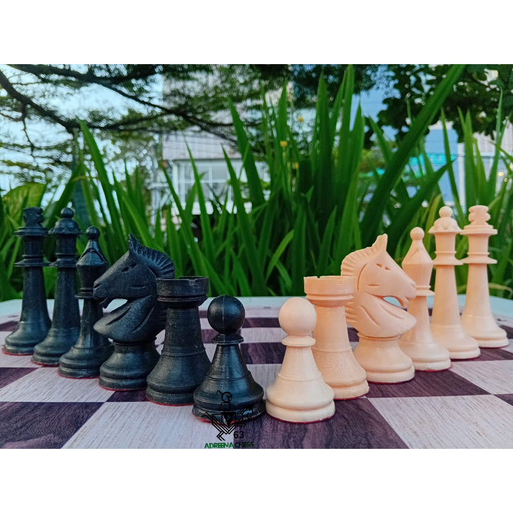 Bidak Catur Plastik Motif Kayu Standar Turnamen dilapisi Bludru