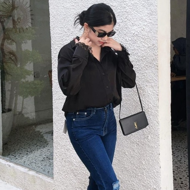 Kemeja Oversize Satin Silk Lace | Blouse Wanita Hitam Premium Lengan Panjang