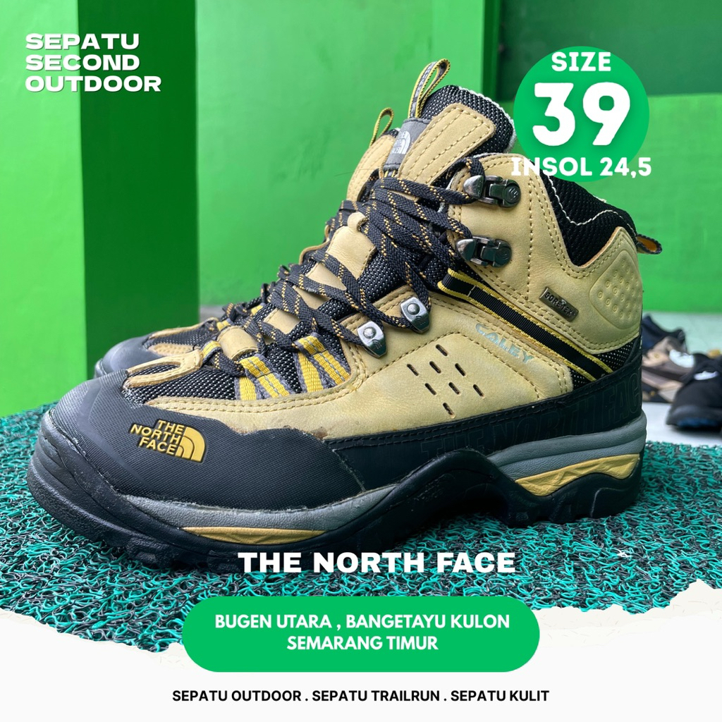 SEPATU GUNUNG SECOND SIZE 39 ( SECOND OUTDOOR )