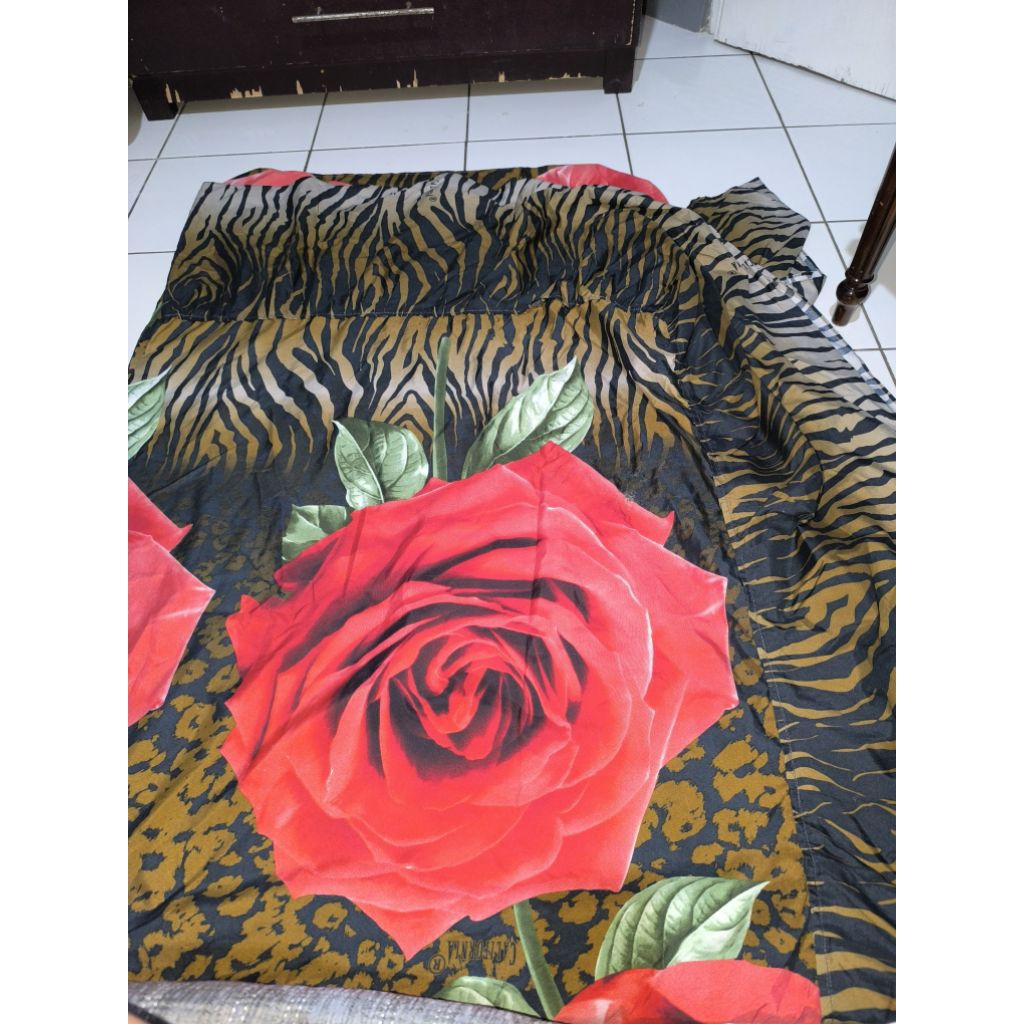 Preloved Sprei California Rumbai 180x200