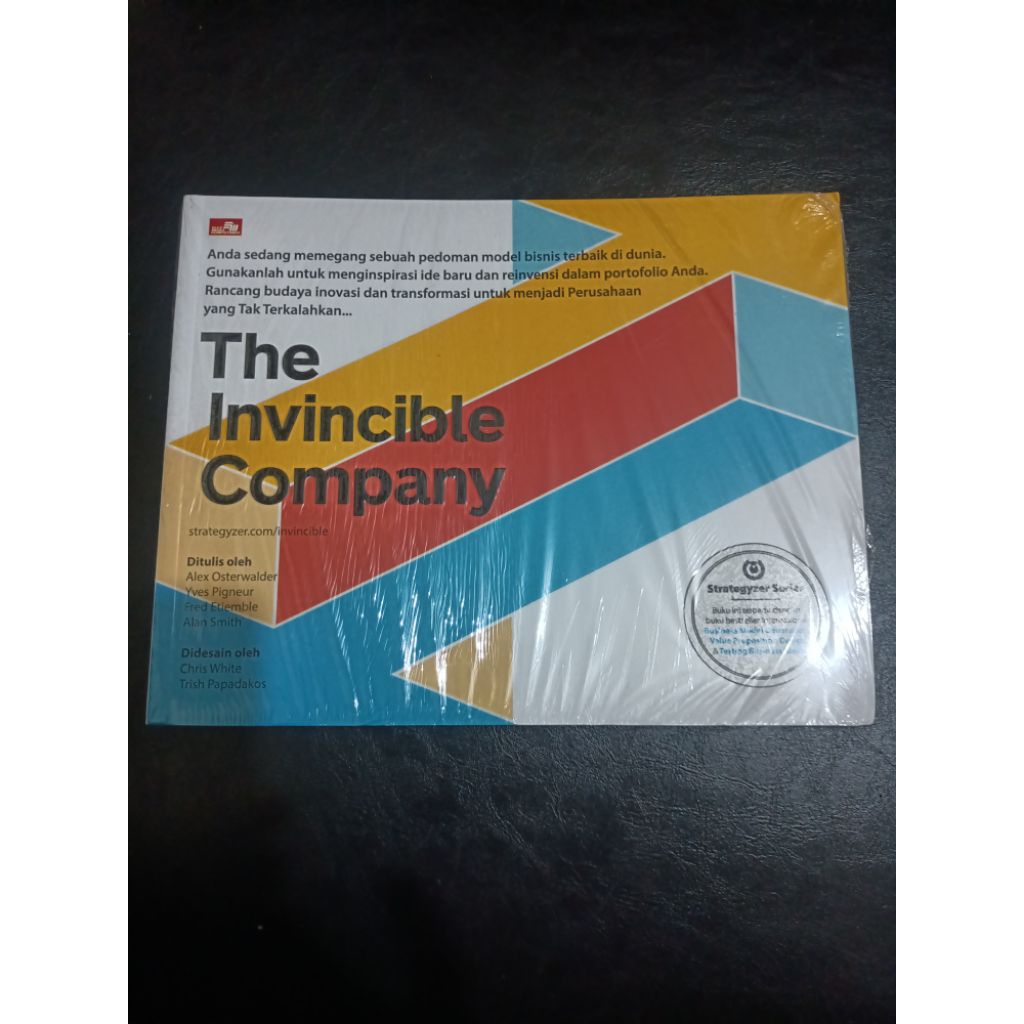 Original buku The invincible Company