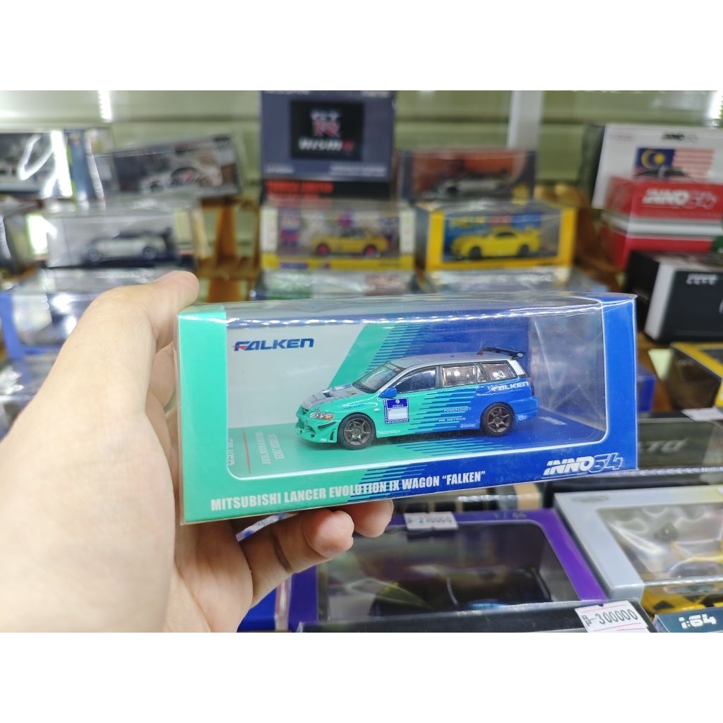 Inno64 Mitsubishi Lancer Evo IX Wagon Falken