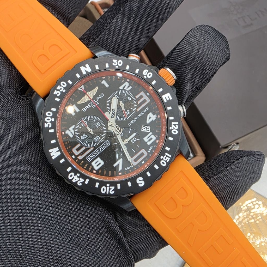 Jam Tangan BREITLING Endurance Chronometer – Sporty & Premium Look