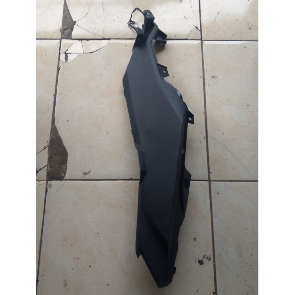 cover side sambungan body belakang Honda adv bagian kiri ORI copotan
