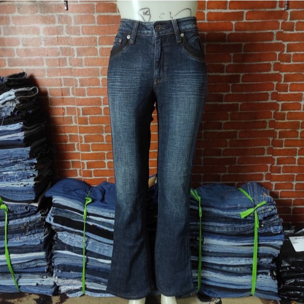 Bootcut Jeans
