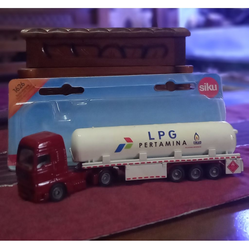 Diecast Truk Pertamina (custom)