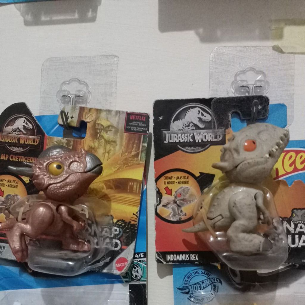 Jurassic World Snap Squad Dinosaurus T-Rex Indominus Rex