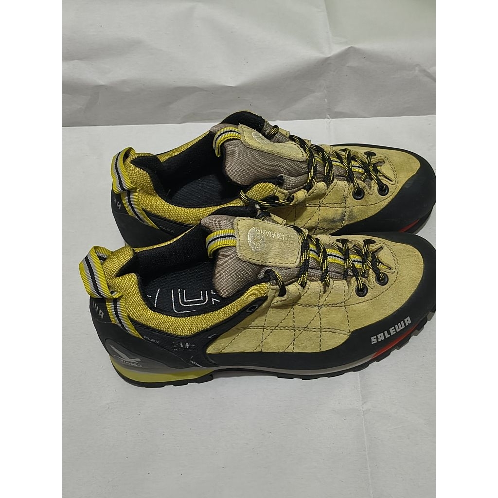 Sepatu Outdoor Wanita Salewa Mountain Trainer 37 (23.5cm) | Trekking & Hiking Boots Blue Priloved