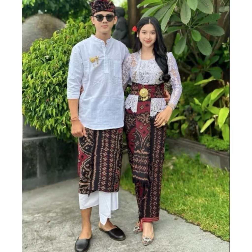 Coustum Busana Adat Kain Tenun Blangket (Saput+Kamen+Udeng+Slendang) Couple Pasangan Set Family