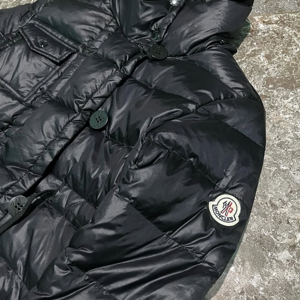 JAKET BULU ANGSA COAT M*NCLER