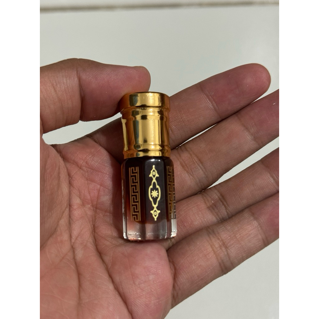 DIHNIL OUD INSPIRASI Aroma Kayu Gaharu