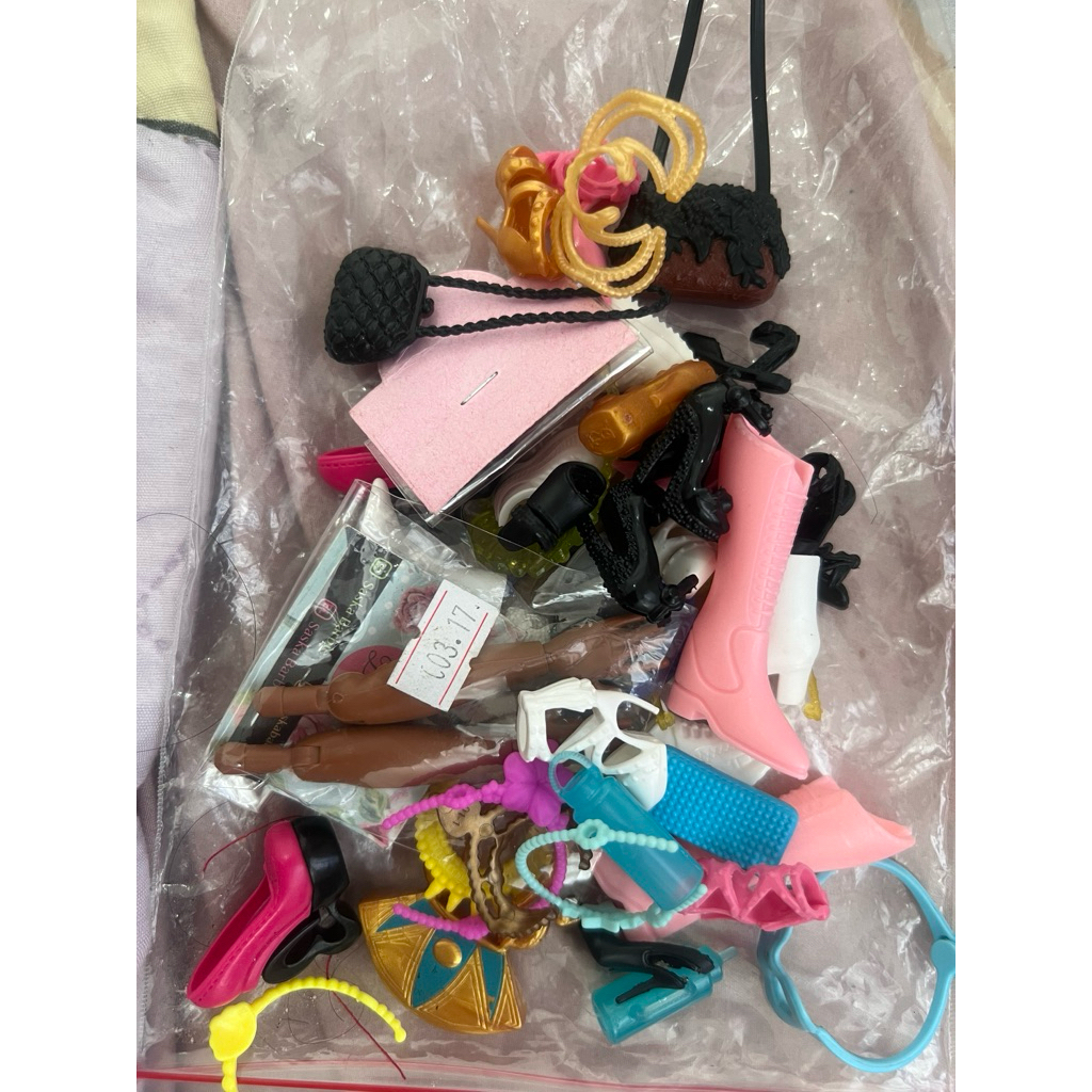 Perintilan barbie aksesoris barbie