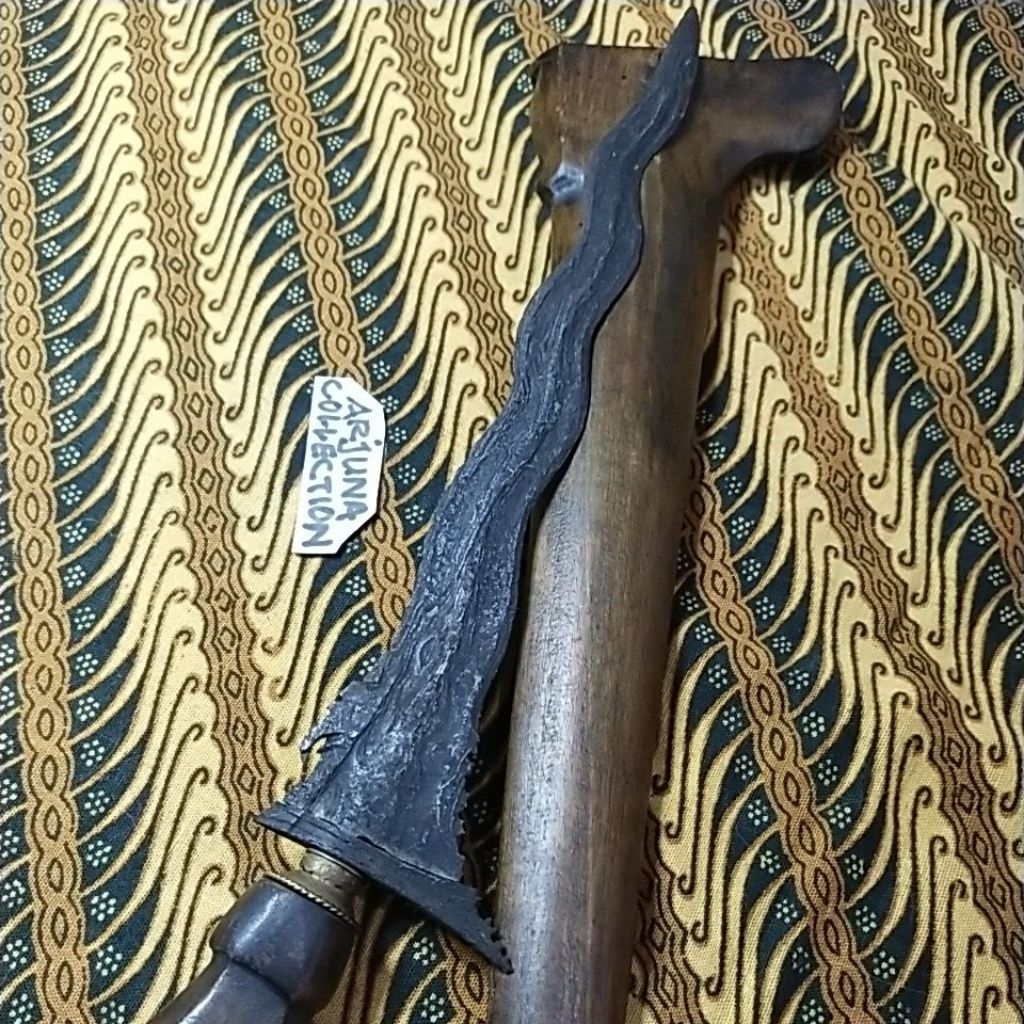 keris Luk7 patrem sandang walikat