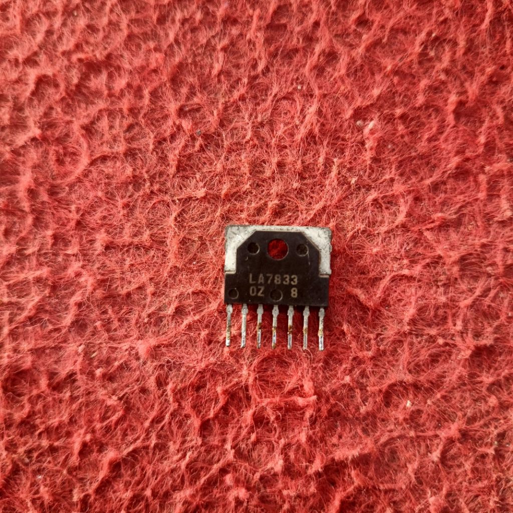 Ic vertikal LA7833 cabutan ori