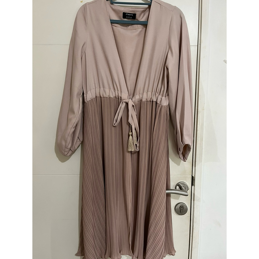 [Preloved] Darla Set Premium Pleats D’Amora Nursing Wear X Dwihanda