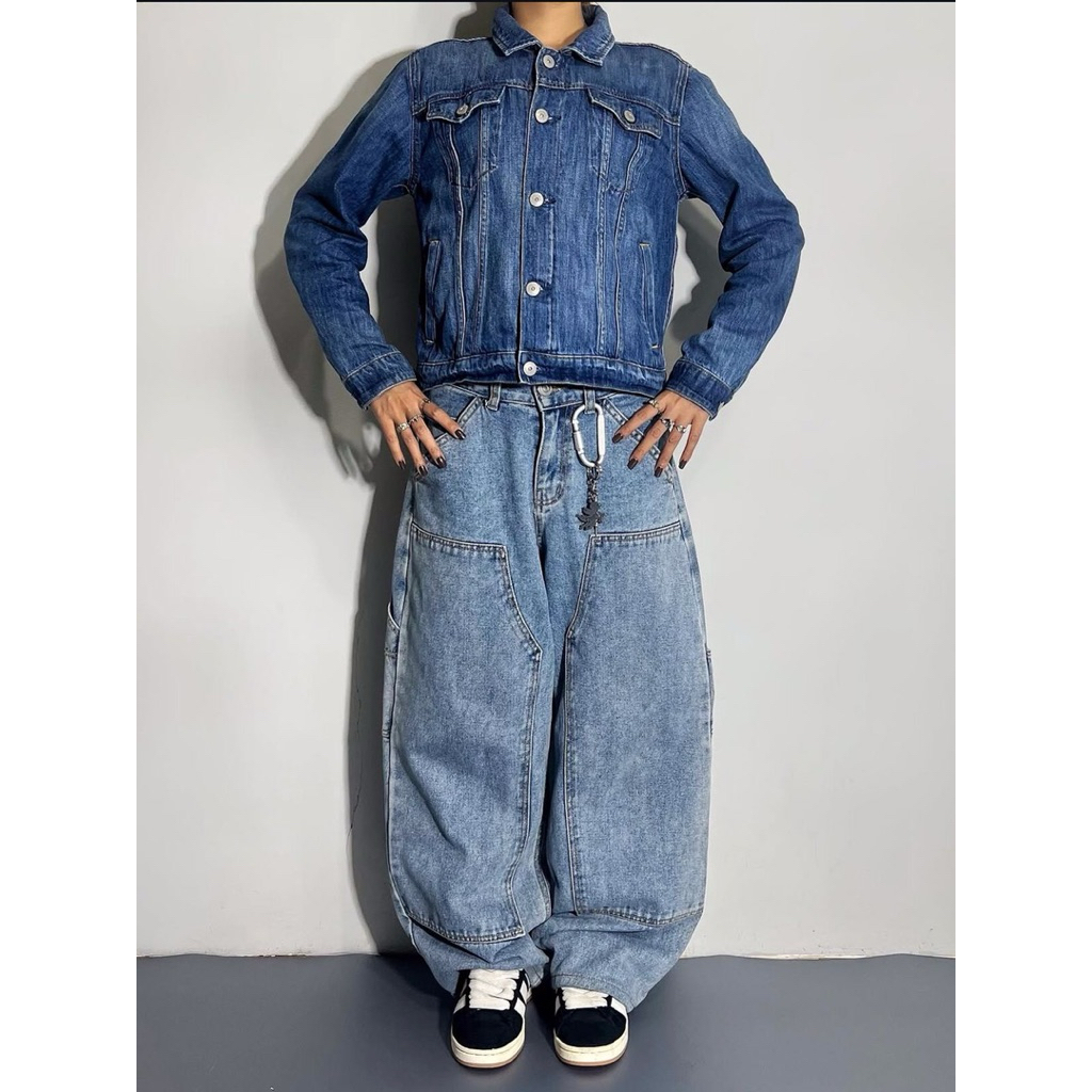 BLUE DENIM // TRUCKER JACKET