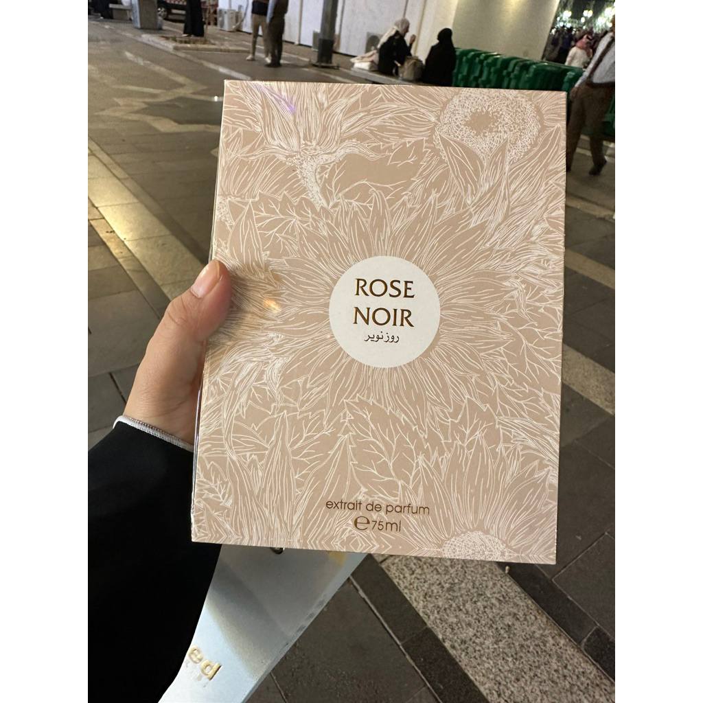 ROSE NOIR PARFUM
