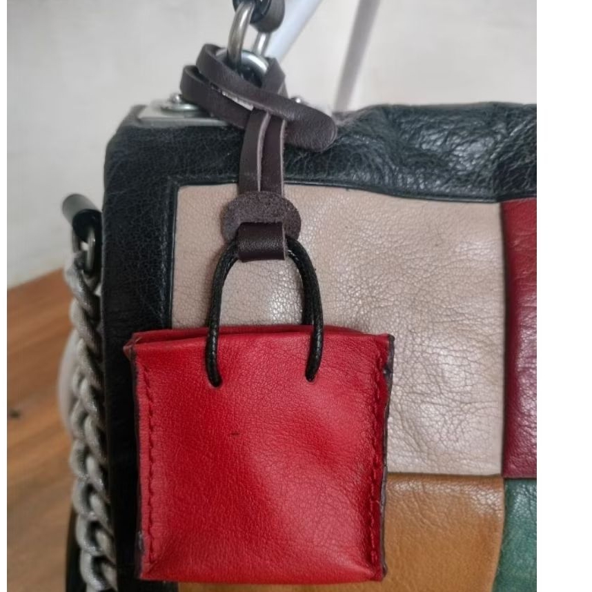 Bagcharm shoppingbag kulit asli