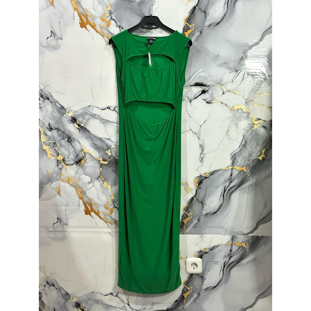 Dress bolong bolong