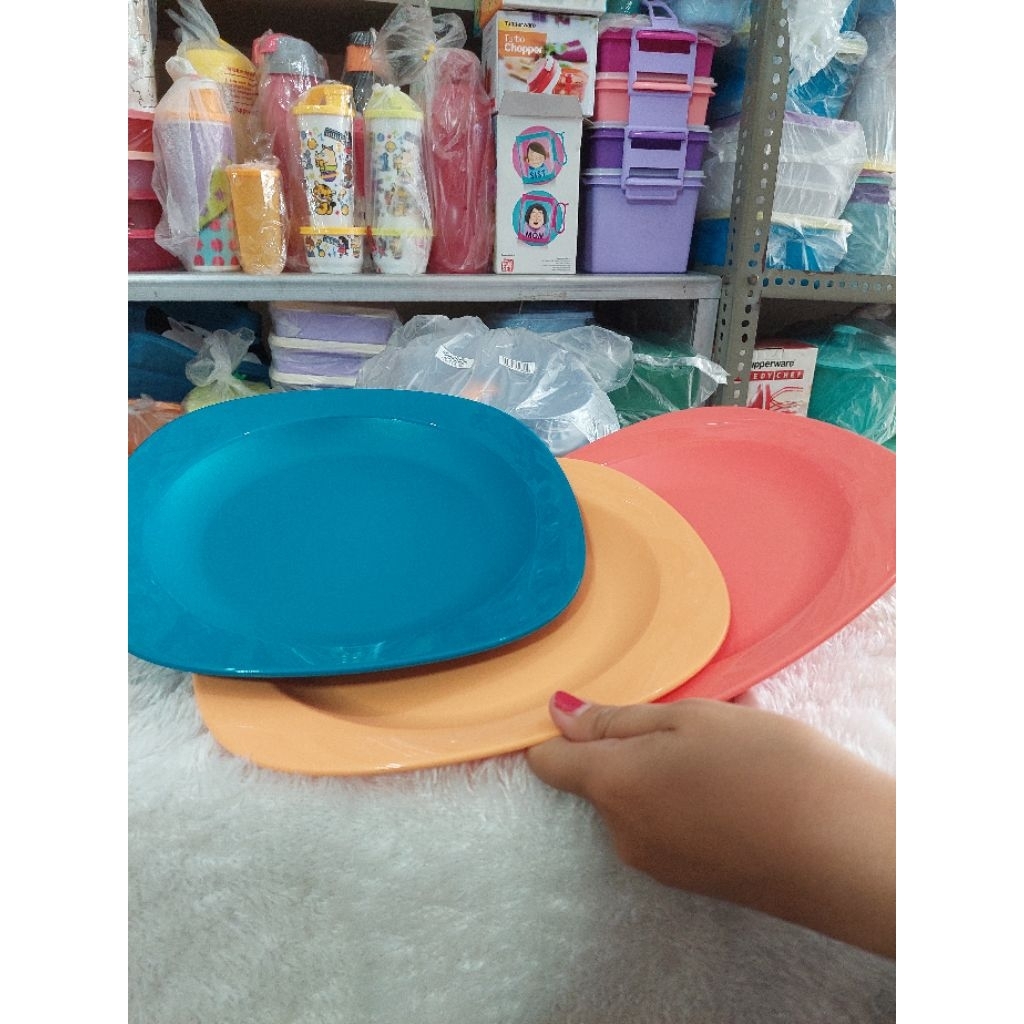 Plate/piring TUPPERWARE