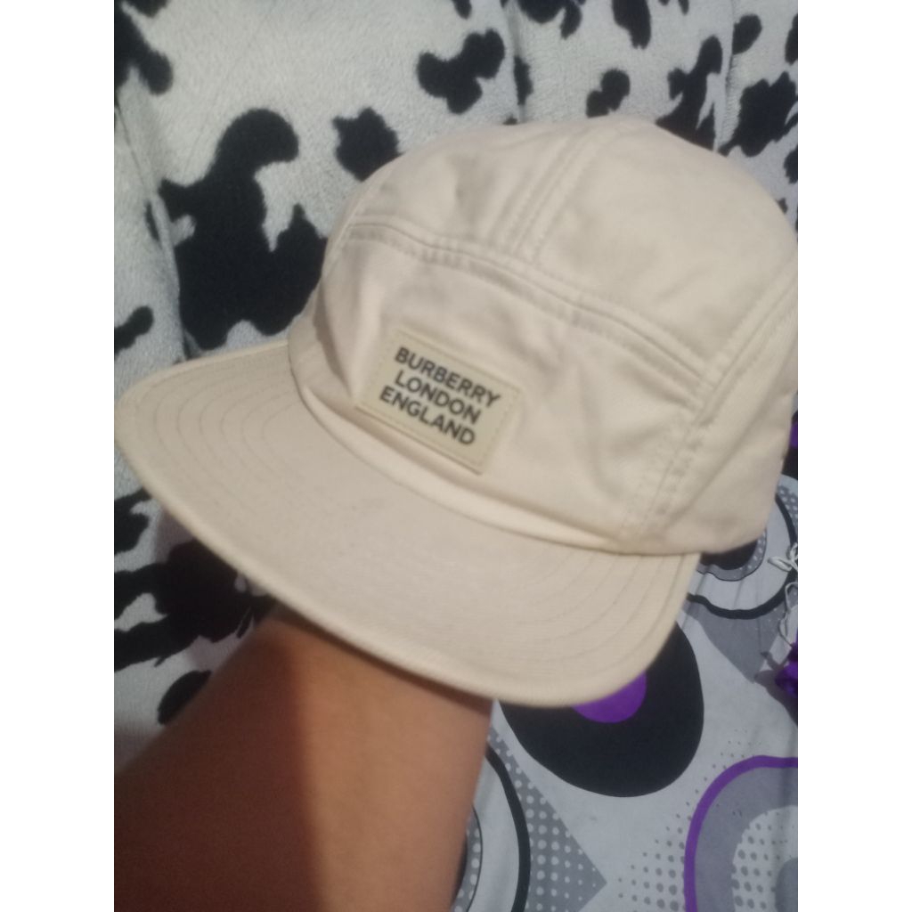 topi second burberry original 5 panel  like new