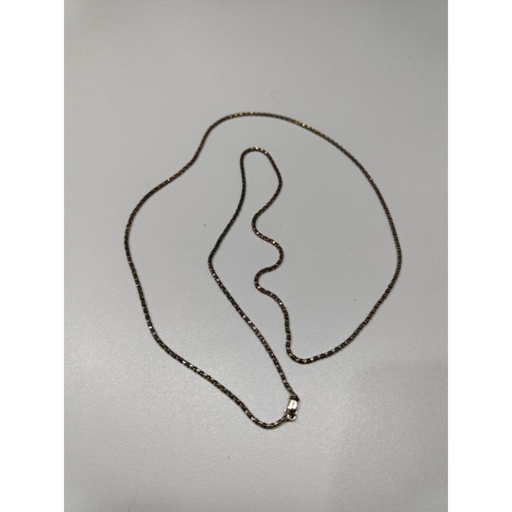 Kalung panjang warna emas imitasi