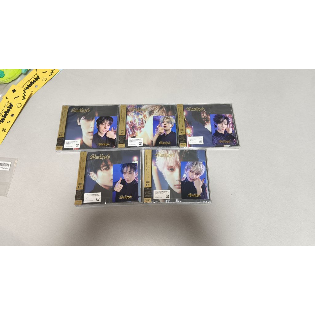 Tomorrow x Together TXT album solo jacket starkissed pob weverse japan soobin yeonjun beomgu taehyun