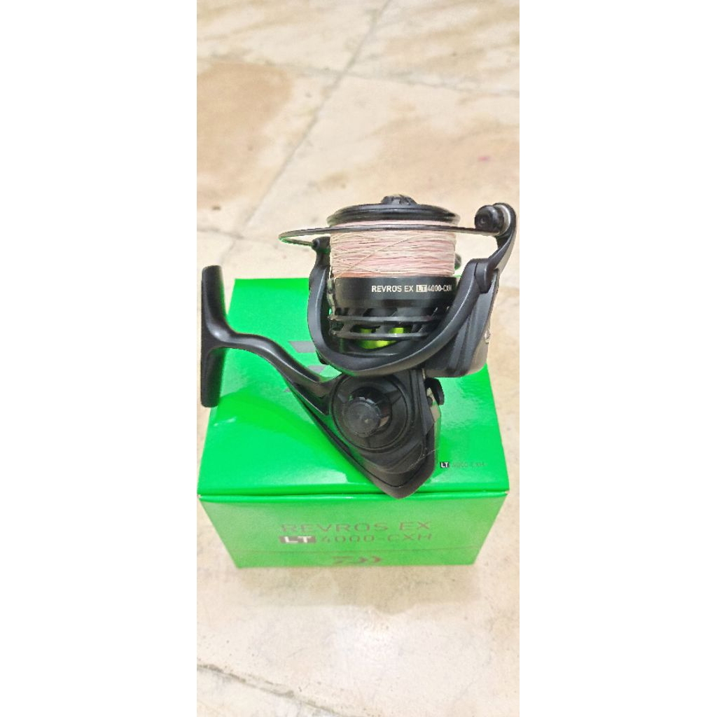 REEL DAIWA REVROS EX LT 4000-CXH + PE 2 FALCON -+ 200M
