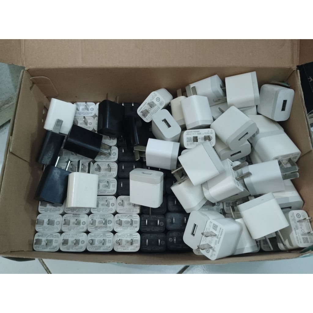 KEPALA CAS/CHARGER 5V==1A ORI XIAOMI KAKI GEPENG (SEKEN)