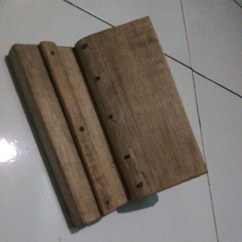 penyangga/sandaran hp dari kayu