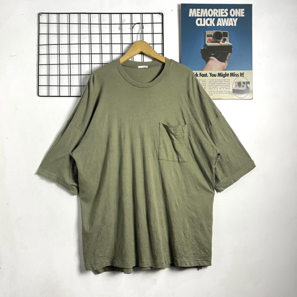 KAOS UNIQLO GU POCKET SIZE (XXXL) SECOND ORIGINAL, KAOS UNIQLO OVERSIZE, KAOS UNIQLO POCKET, KAOS BA