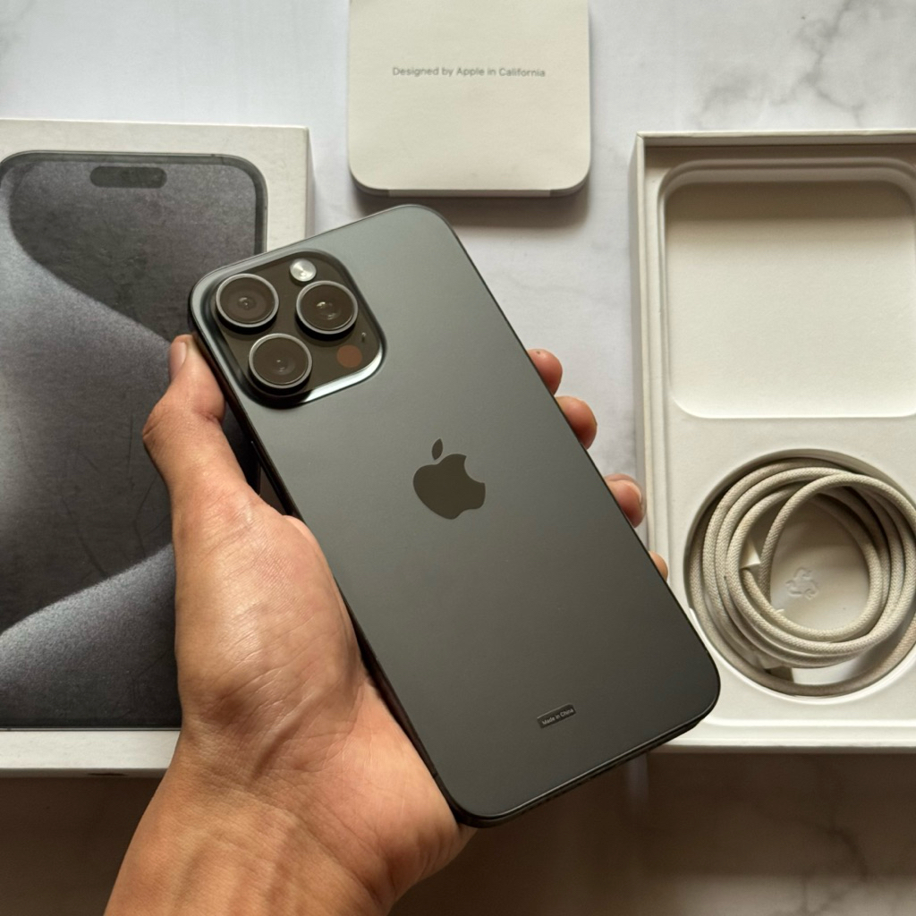 iPhone 15 Pro Max 256GB iBox - Black Titanium Fullset Original Mulus Like New