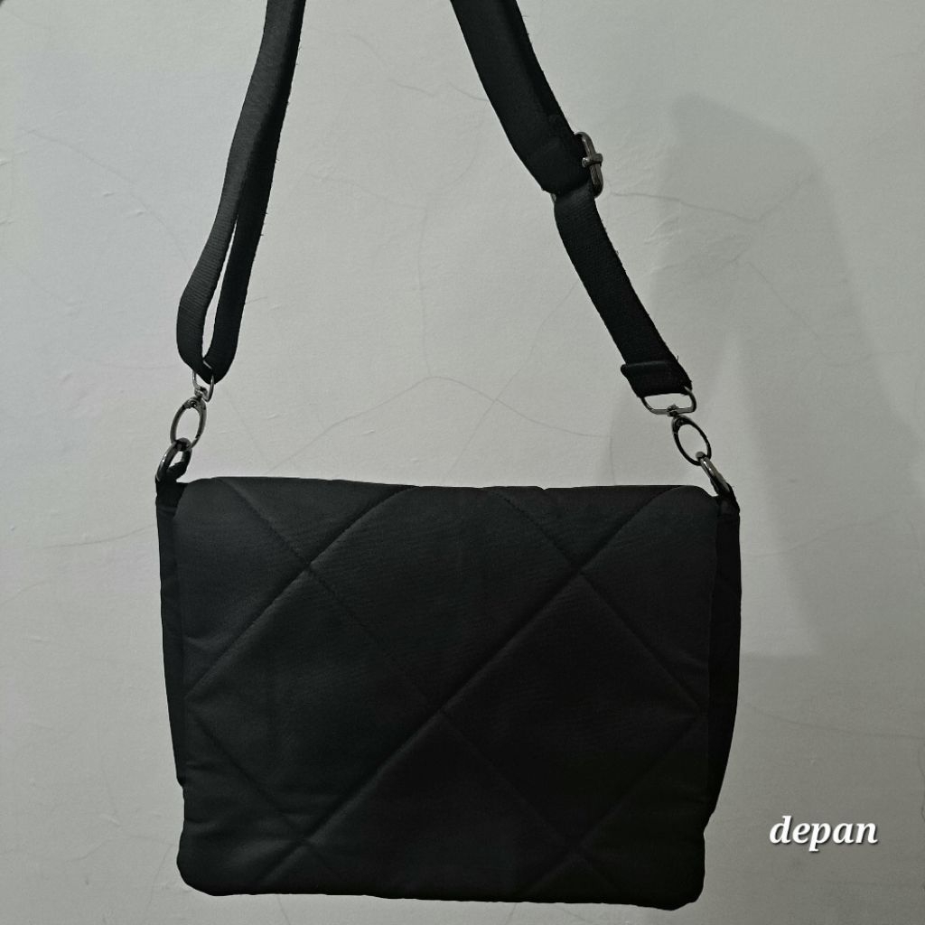 COLORBOX Sling Bag