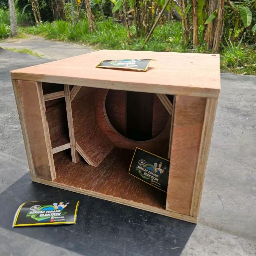 Box speaker parathel 6in sudah cat finishing tekstur kulit jeruk