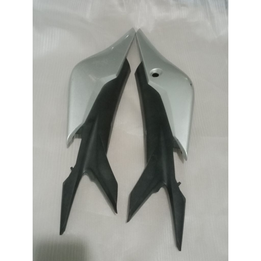 cover body belakang CBR 250 old CBU Thailand kyj original