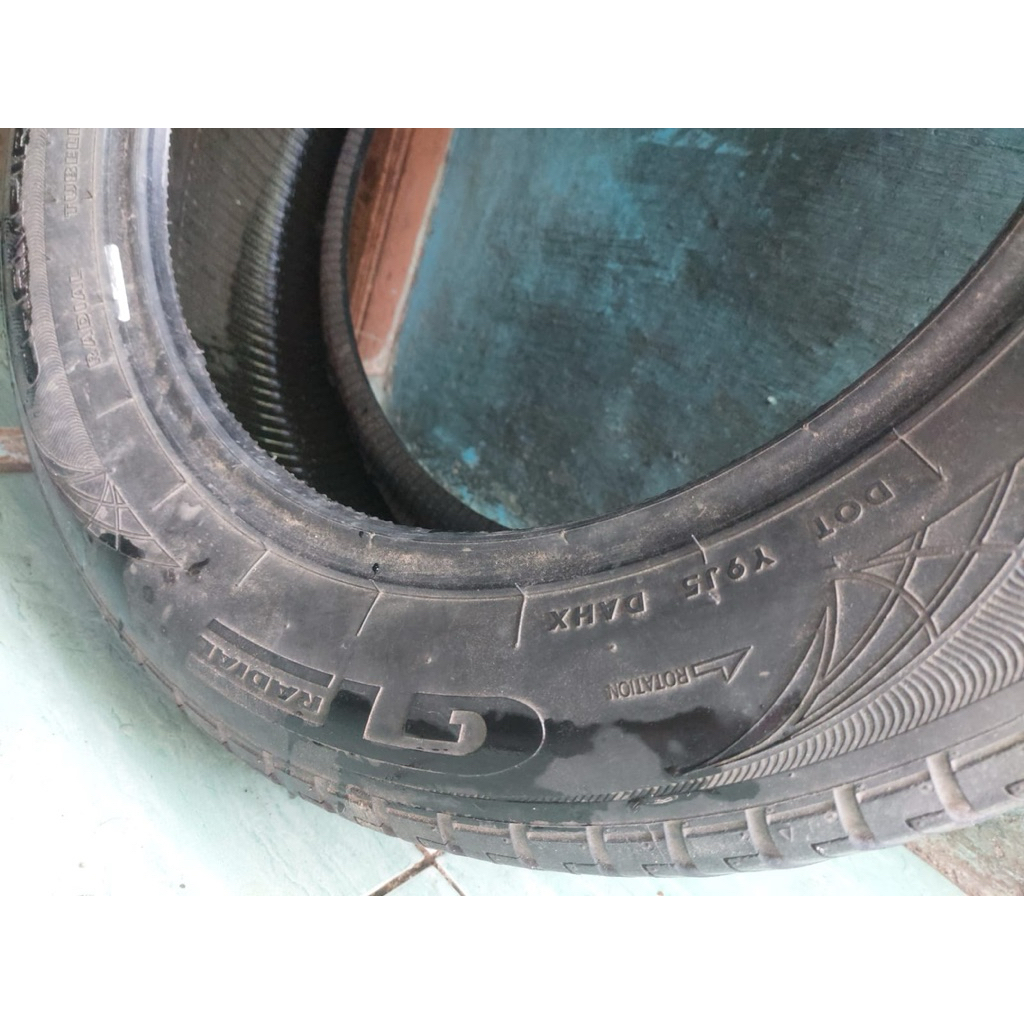 Ban Mobil Bekas masih oke banget Merk GT Radial Ring16