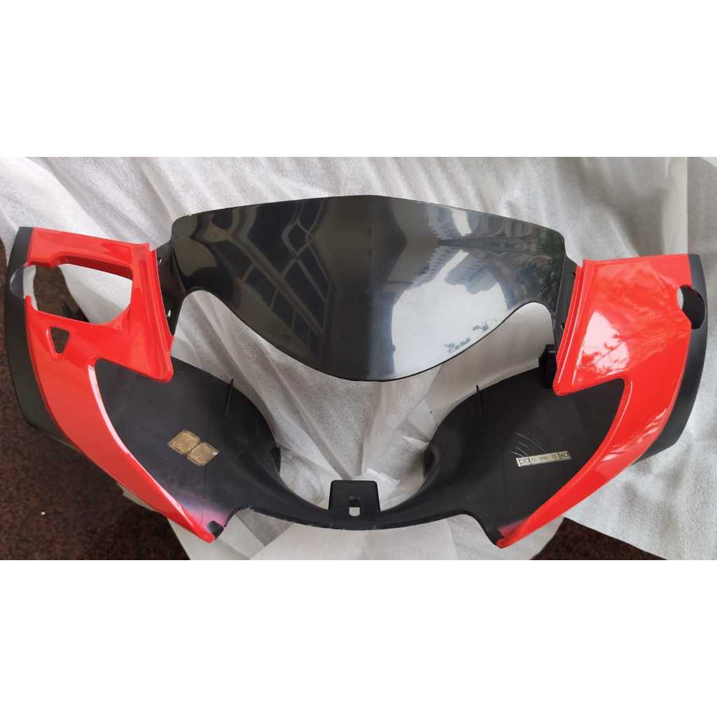 Cover Batok Lampu Reflektor Depan Supra X 125 (2005-2006) Merah Caktram (53205-KPH-700FMV)