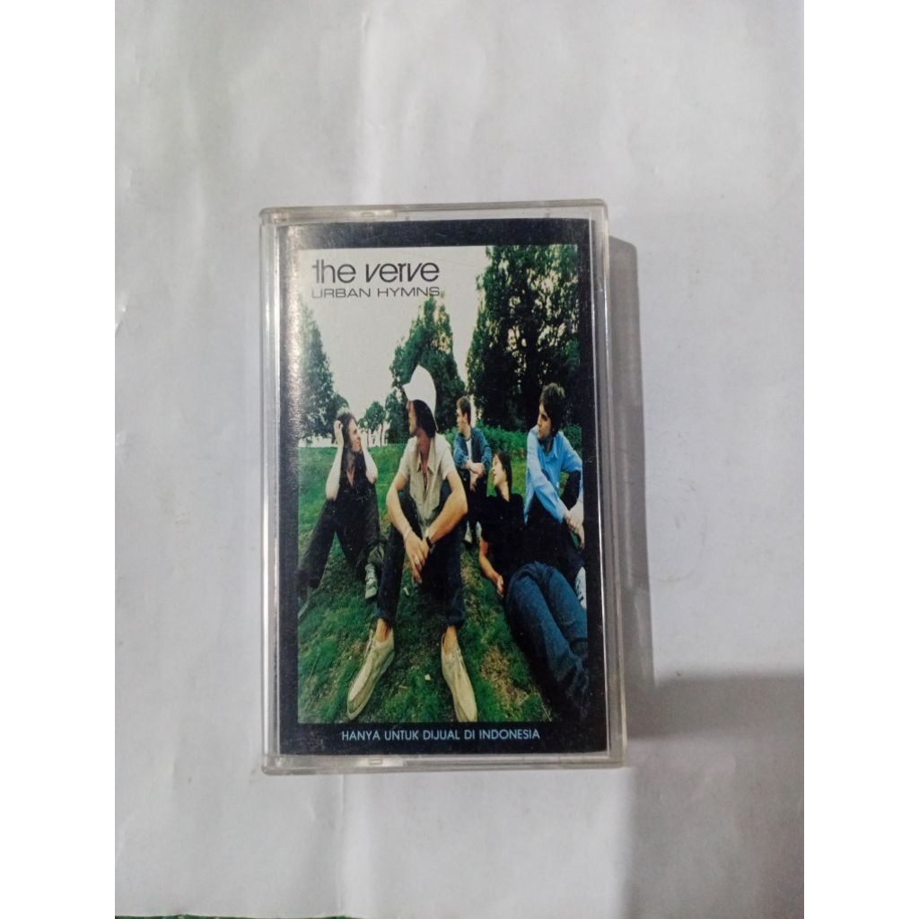 Kaset pita The Verve album urban Hymne. produksi tahun 1997. genre alternative Rock