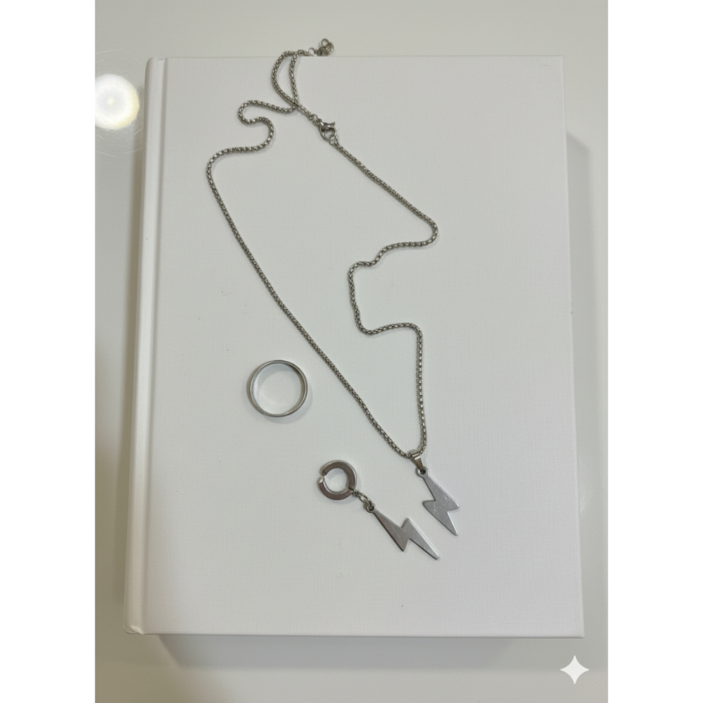 Set Kalung Rollo Liontin Petir Pria dan Wanita dan Anting Jepit Liontin Petir Bonus Cincin Titanium 