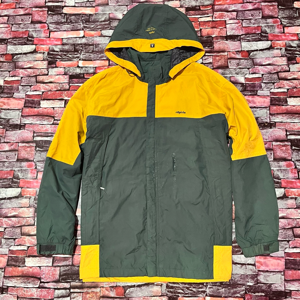 Jaket outdoor Rapido ( Size XL || lebar dada 64 CM Panjang 75