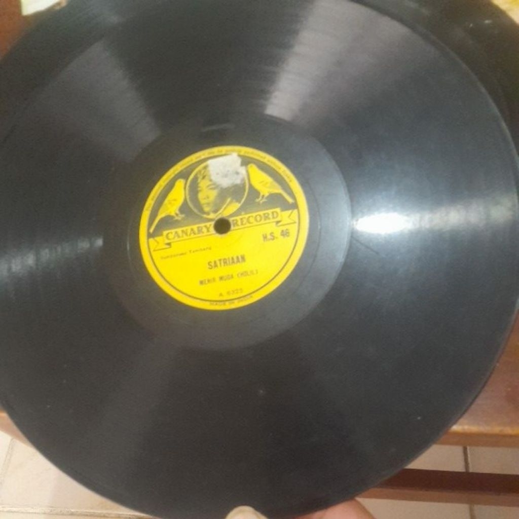 cakram gramophonr sunda satriaan menir muda,kopi susu (holil)
