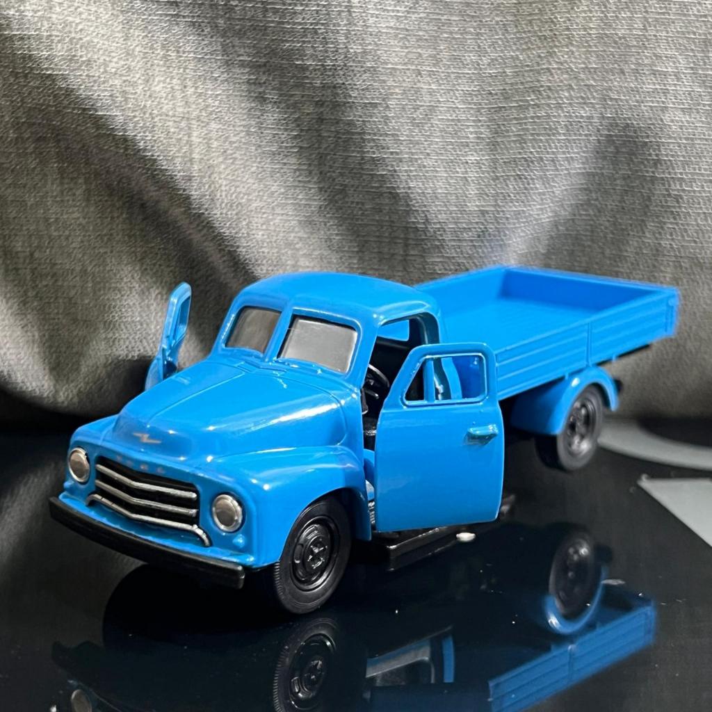 Opel Blitz 1952 Germany Vintage Delivery Truck Model Diecast Welly 1:50