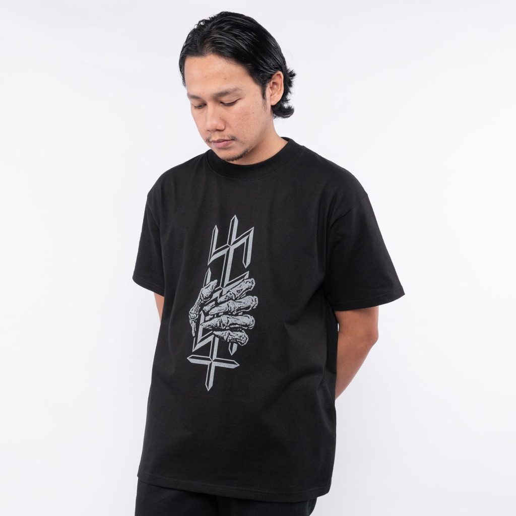 MATERNAL DISASTER x SSST SECSTER SHORTSLEEVE