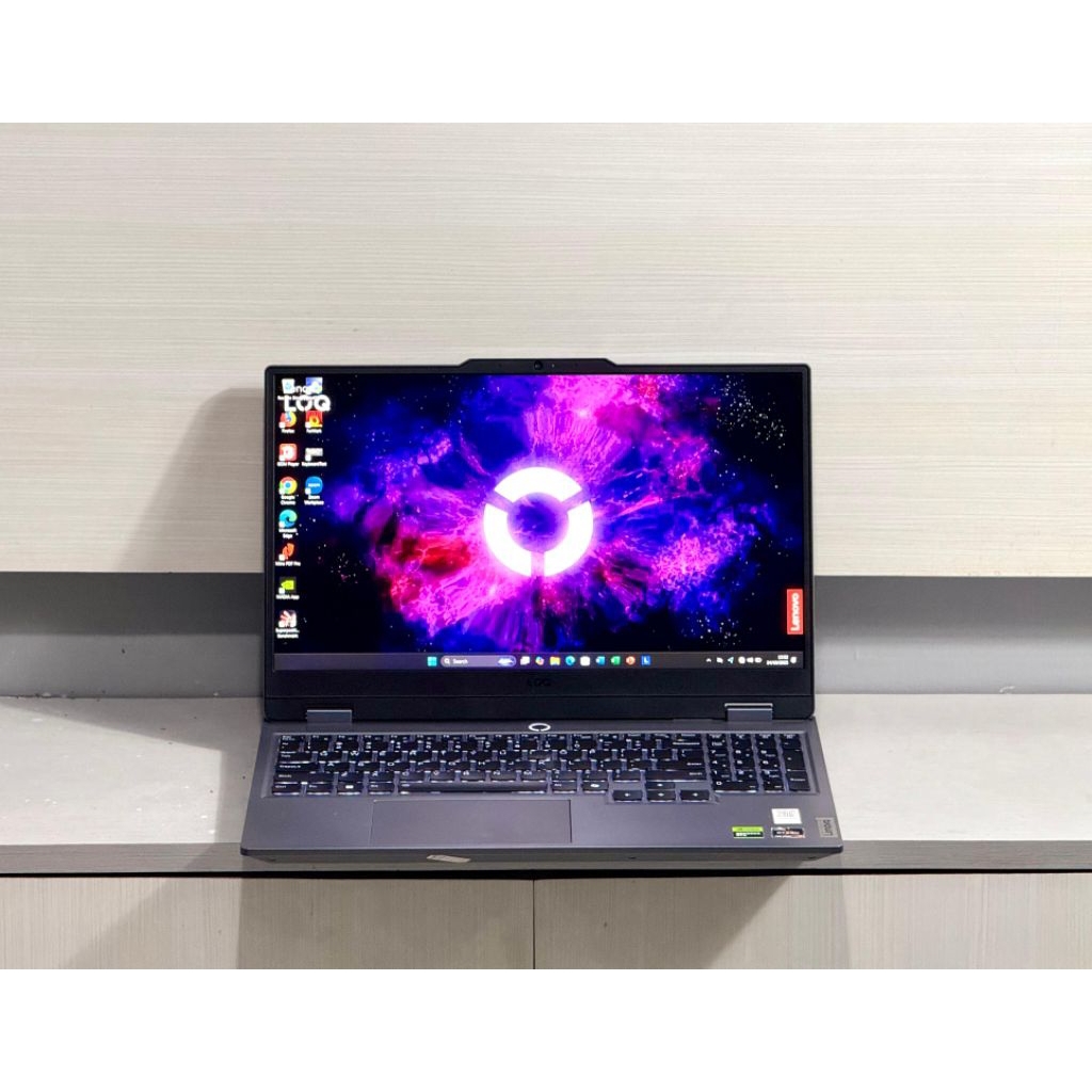 LAPTOP GAMING LENOVO LOQ 15ARP9 R7-7435HS RTX 4060 100% sRGB 144Hz