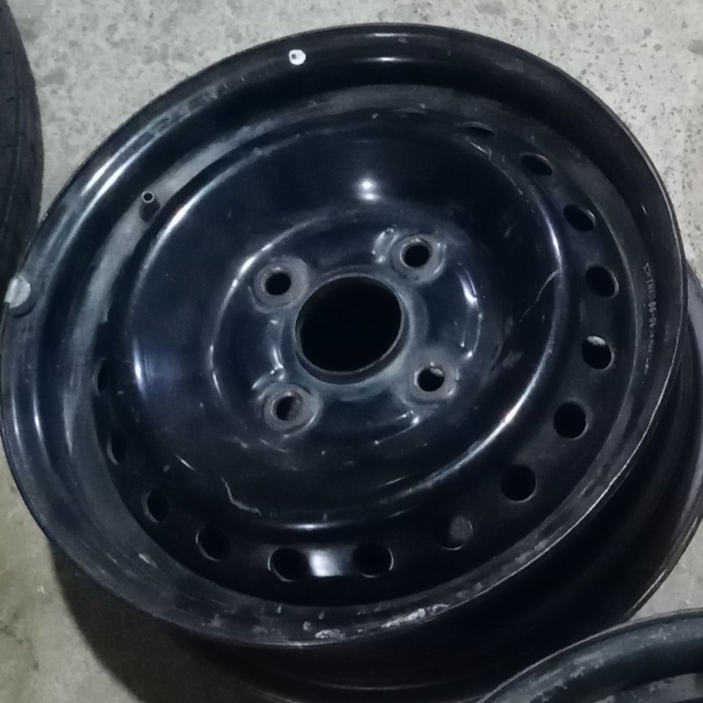 VELG KALENG ORIGINAL AVANZA R14 (PCD 4X114)
